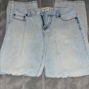 Abercrombie Kids Light Wash Relaxed Baggy fit Jeans
